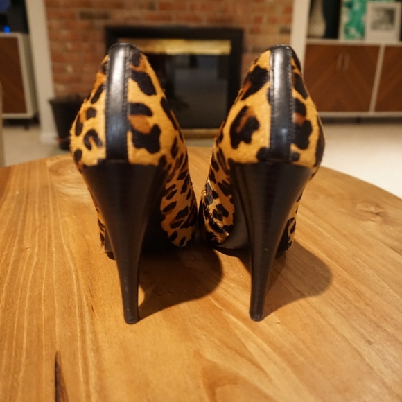 Pumps - Picture 2 of 4